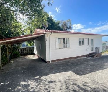 Tidy Family house at Kelston - Photo 3