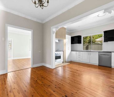 Charming Character Home in Leafy, Elevated Location - Photo 2