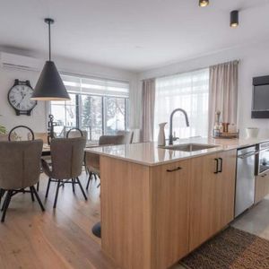 Nouvelle maison de ville avec vue sur le fleuve St-Laurent - Photo 2