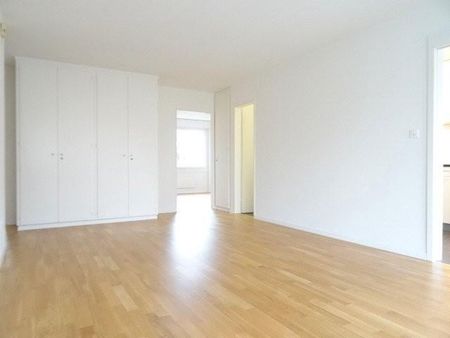 Moderne 4.5-ZW à 78 m² im 2. OG mit sonnigem Balkon - Foto 4