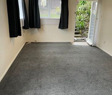 1 Bed house in Glen Eden - Photo 3