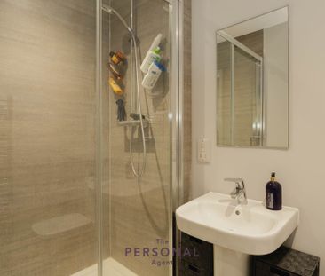 Ewell By Pass, Epsom - Photo 6