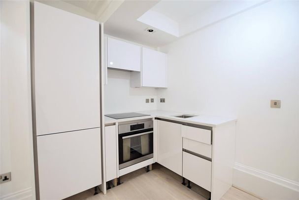 Studio to rent - Photo 1