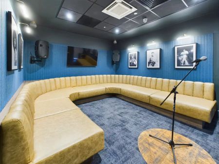 Gold Ensuite - Photo 3