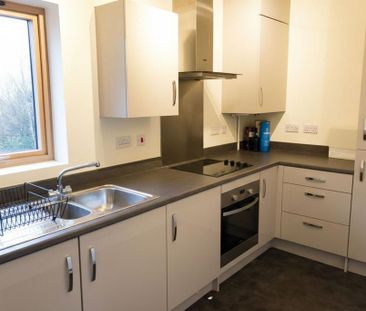 2 bedroom apartment to rent - Photo 3