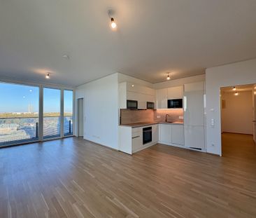 TOP-Ausblick: City mit Stephansdom, Donaukanal, Prater. Concierge, ... - Photo 6