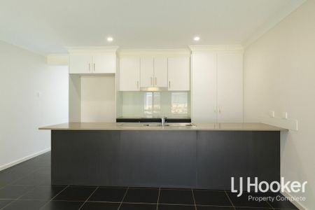 Modern Family Home in Prime Yarrabilba Location - Photo 5