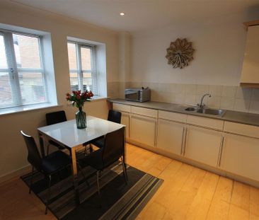 Turlow Court, Leeds City Centre, LS9 8PA - Photo 6