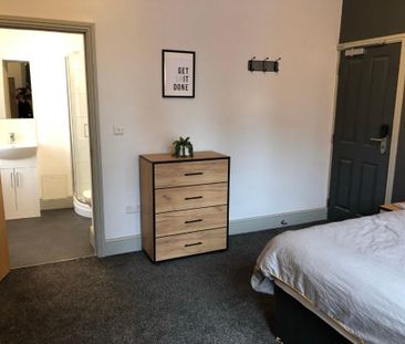 16 bedroom flat to rent - Photo 4