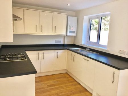 Long Rock, Penzance, TR20 - Photo 2