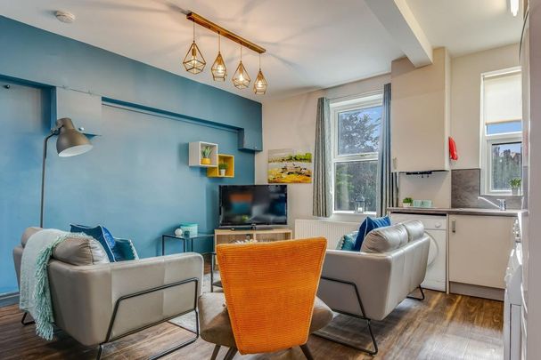 1 bedroom in a house share to rent - Photo 1