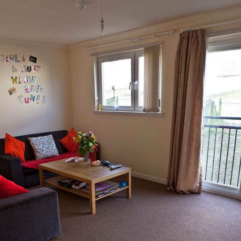 5 bedroom townhouse to rent - Photo 1