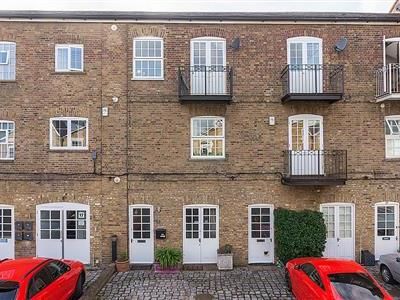 Welmar Mews, SW4 - Photo 1