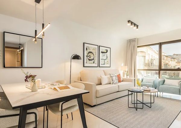 Calle Granada, Málaga, Andalusia 29015