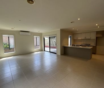 3 Bedroom Townhouse in Caroline Springs !! - Photo 4