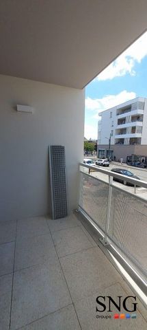 T2 MEUBLE AVEC LOGGIA + PARKING COUVERT - Photo 5