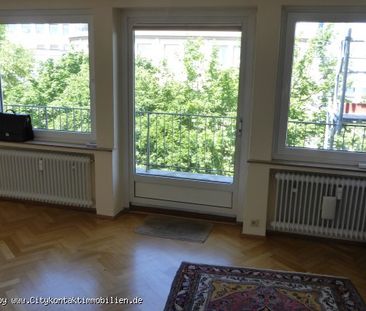 Penthousewohnung mit 2 Zimmer, 2 Balkone und EBK in der Innenstadt/... - Foto 4