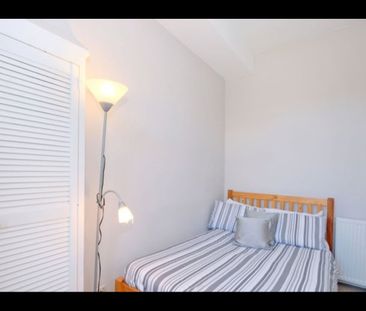 2 Bed Flat, Union Grove, AB10 - Photo 3