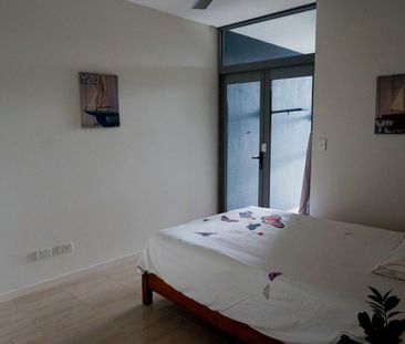 Modern City Living with Style and Comfort - Photo 4