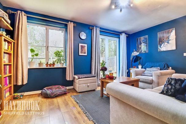 2 bedroom townhouse to rent - Photo 1