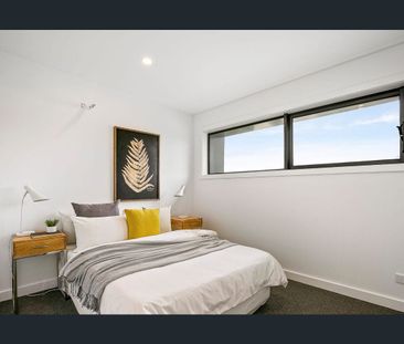 Stunning, Stylish and Superbly Situated! - Photo 4