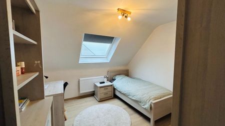 Prachtig en ruim duplexappartement met 3 slaapkamers, autostaanplaats en terras - Photo 5