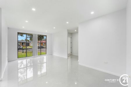 Fully Renovated Family Home&excl; - Photo 2