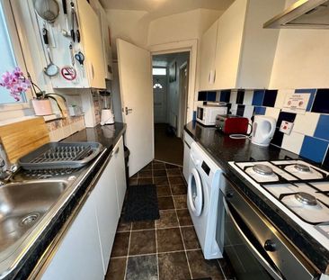 Room in a Shared Flat, Grove Way, HA9 - Photo 2