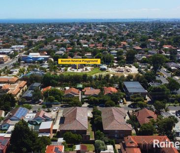 Classic 2Br Apartment in Glen Huntly! - Photo 3