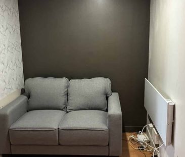 Auckland CBD – Cozy Comfort Meets Urban Convenience - Photo 1