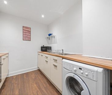 1 bedroom flat to rent - Photo 6
