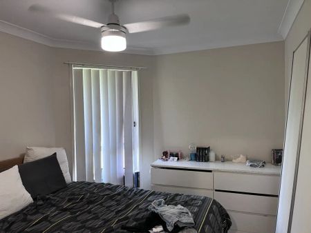 7 Bickle Place, North Booval QLD 4304 - Photo 2