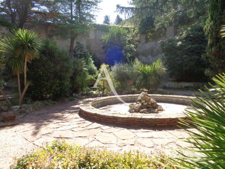 Location Appartement 3 pièces 98m² - Photo 3