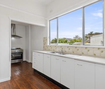 Unique Family Home In Ideal Location - Photo 5