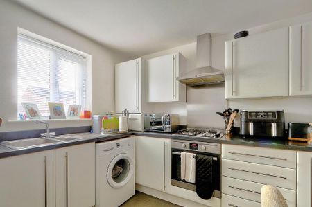 3 bedroom end of terrace house to rent - Photo 5