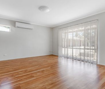 Comfortable Living with Practical Design - Photo 3