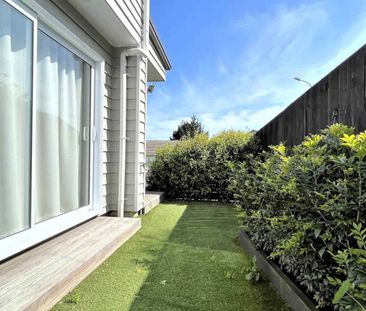 Comfortable and Modern! - Photo 1