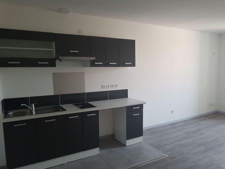 Location Appartement 3 pièces 50m² PRIVAS 07000 - Photo 5