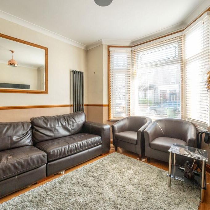Norman Road, London E11 - Photo 1