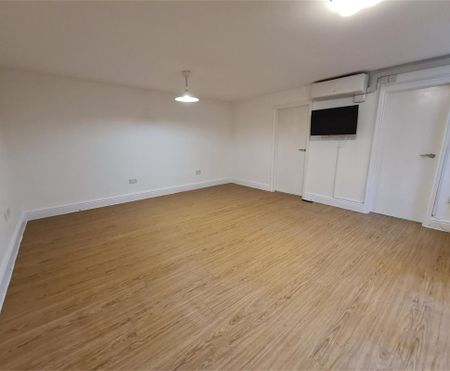 Flat 1, 26 Newmarket Road, Cambridge - Photo 5