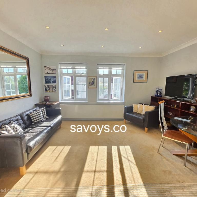 2 bedroom flat to rent - Photo 1
