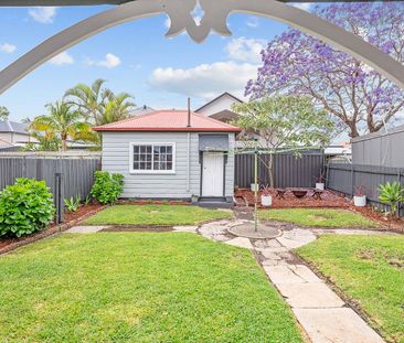 5 Havelock Street, Mayfield NSW 2304 - House For Rent | Domain - Photo 2