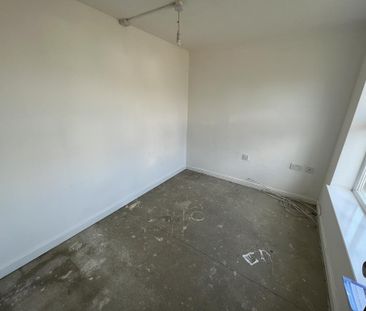 6 bedroom detached house to rent - Photo 5