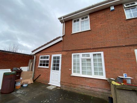 Overfield Drive, Sedgemoor Park, Bilston - Photo 4