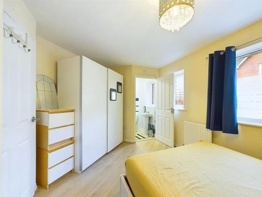 Room in a Shared House, Signals Drive, CV3 - Photo 1