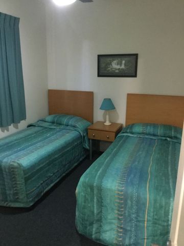 Fully Furnished Beachside Living in Torquay - Photo 2