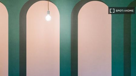 milan, Lombardy 20154 - Photo 3