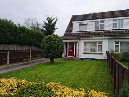 3 bedroom semi-detached house to rent - Photo 5