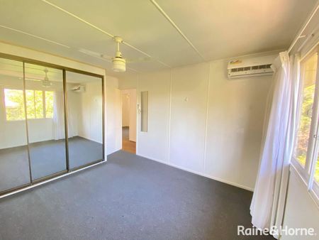 GREAT HOME IN A GREAT LOCATION! - Photo 5