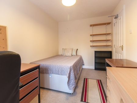 Demesne Furze, Headington - Photo 3